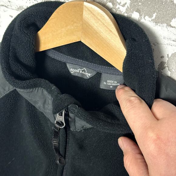 Eddie Bauer Technical Vest Size Medium - Picture 5 of 5